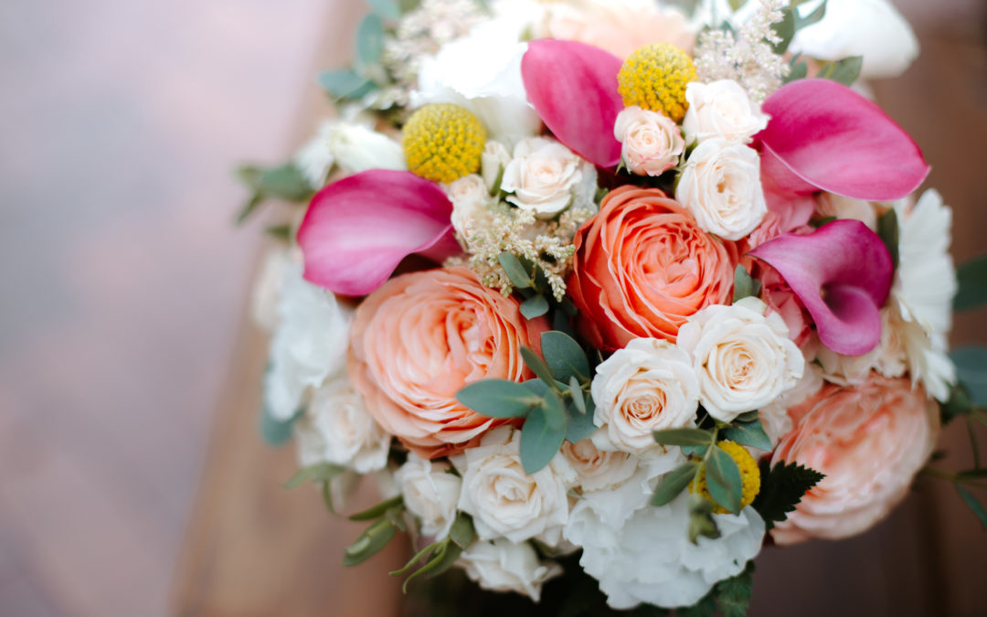 Choosing Colors for a Summer Wedding | A Guide for Brides